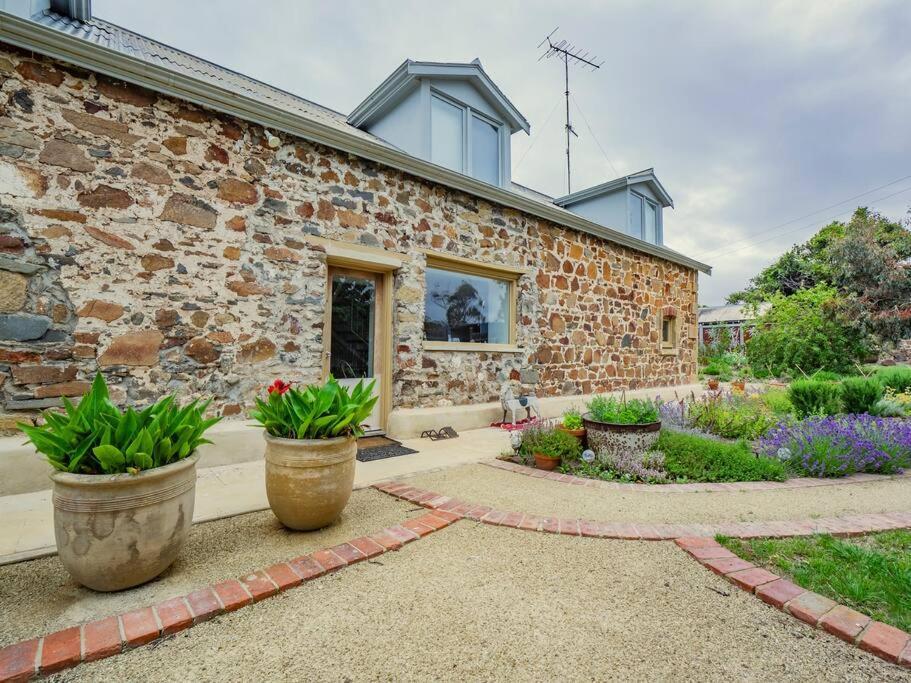 *Newly Relisted* Coach House At Lisdillon Vineyard Vila Little Swanport Exterior foto