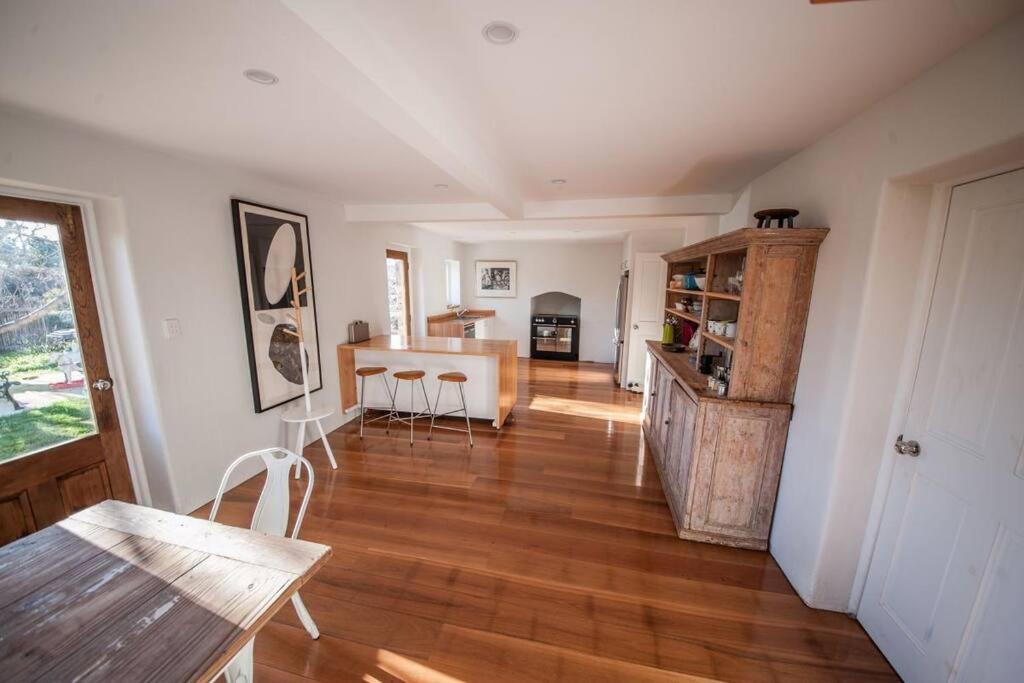 *Newly Relisted* Coach House At Lisdillon Vineyard Vila Little Swanport Exterior foto