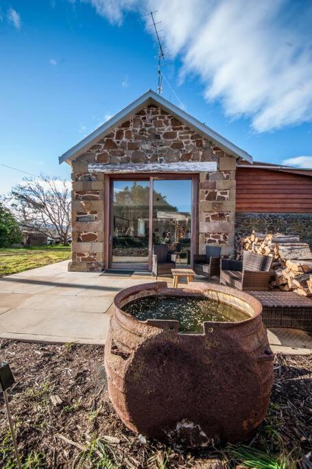 *Newly Relisted* Coach House At Lisdillon Vineyard Vila Little Swanport Exterior foto